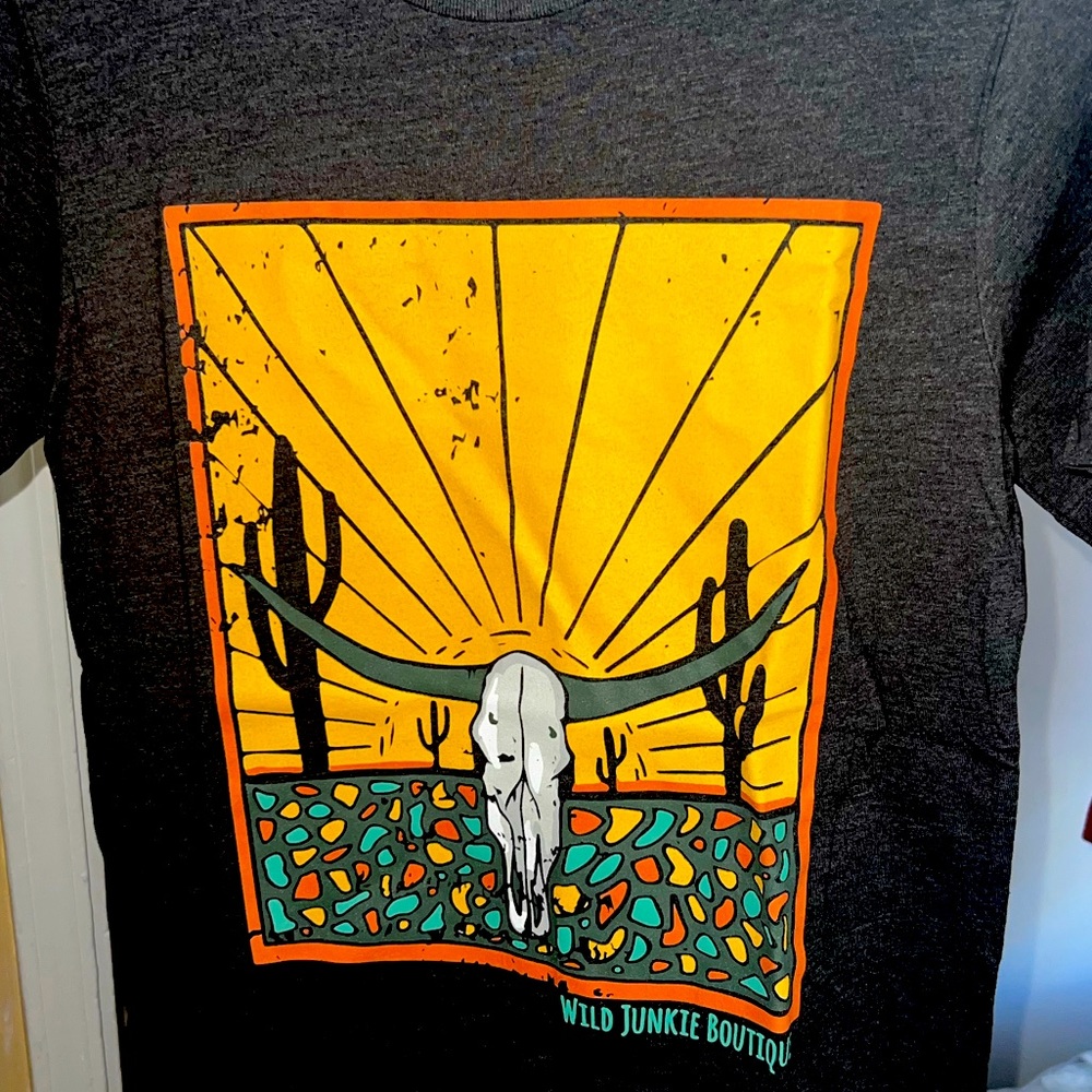 Desert skull tee